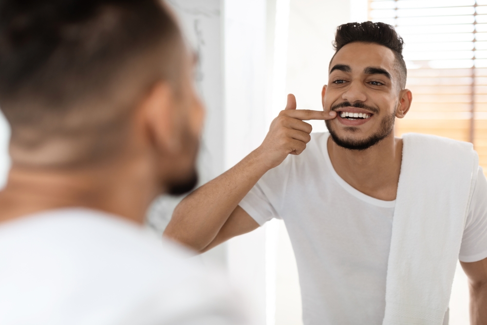 How to Clean Your Teeth [Dentist Guide 2026]